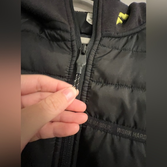 Flag nor Fail - Women’s black puffer vest with hood - medium - Picture 3 of 7